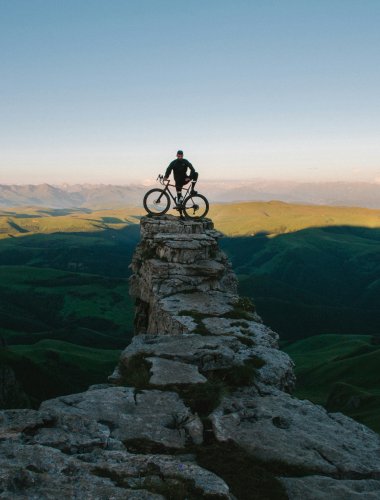 randonn&eacute;e &agrave; v&eacute;lo dans les alpes